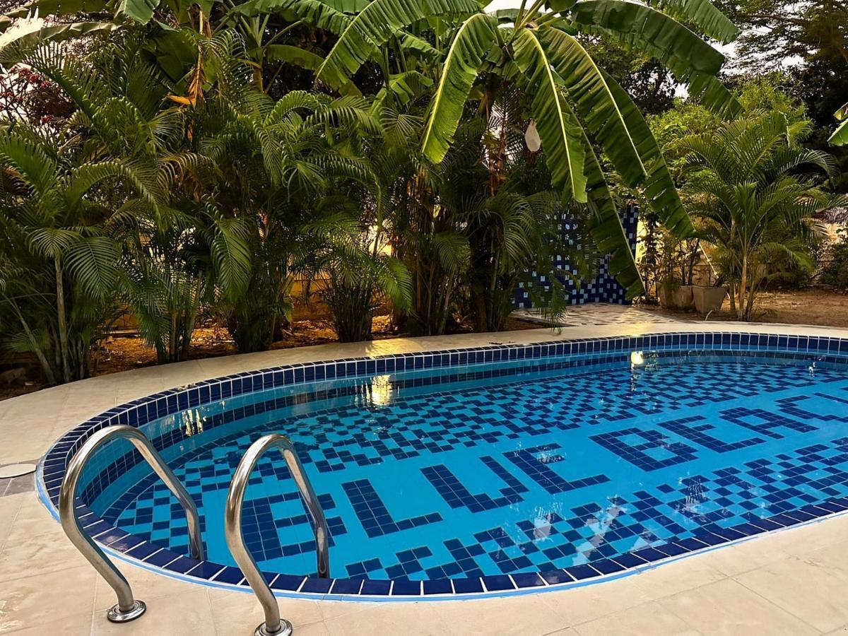 Blue Beach Resort บ้านพักริมเล ภายนอก รูปภาพ